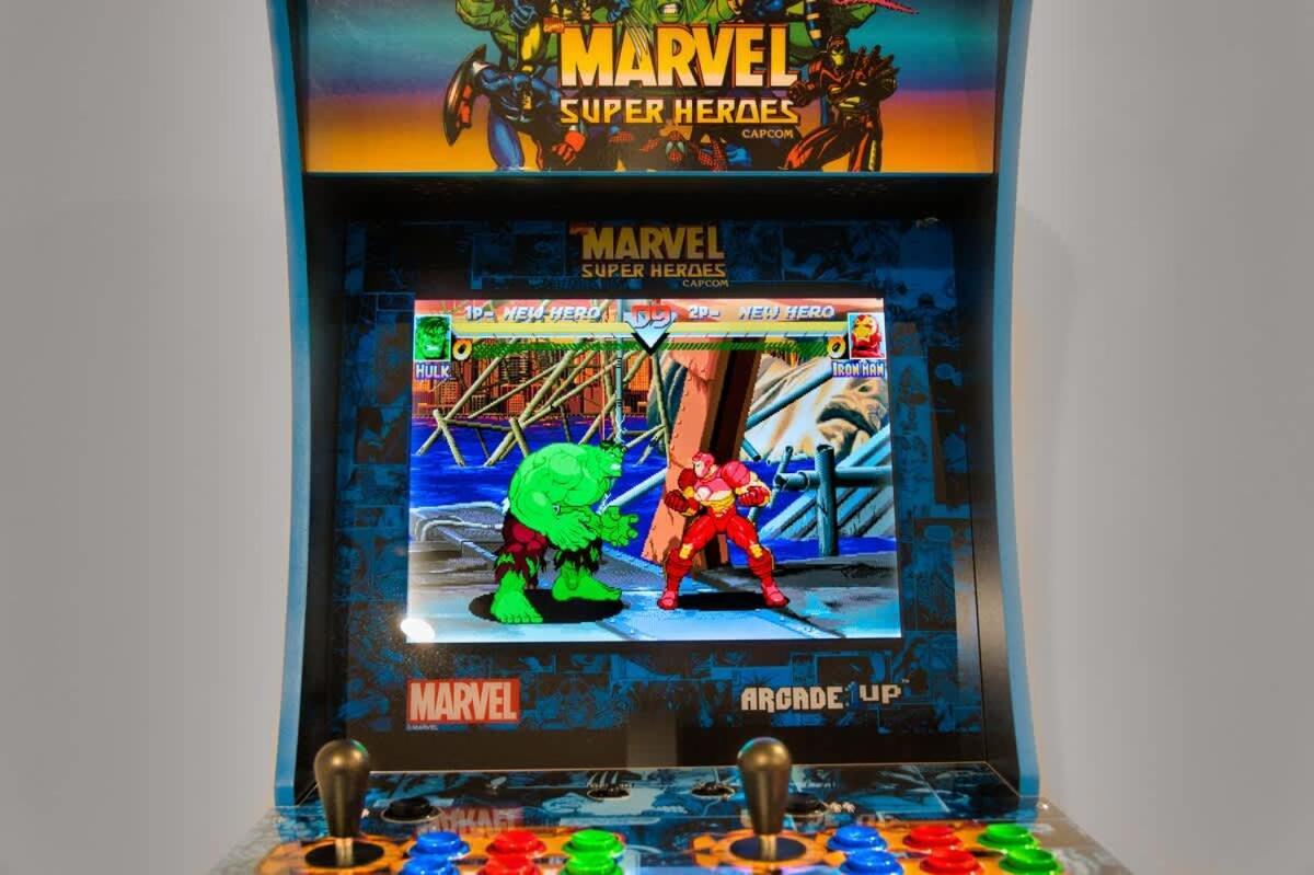 Apartamento Dc Vs Marvel Theme Ft Arcade Machine Pool Gym Sauna Bbq Adelaida Exterior foto